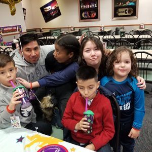 Meet your Posher, Lorena paz